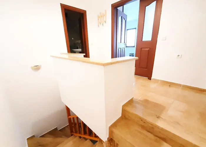 #481 - Spacious 3br Duplex With Private Garden Datça