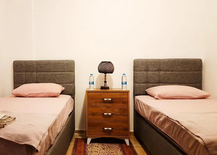 Appartement #481 - Spacious 3br Duplex With Private Garden *